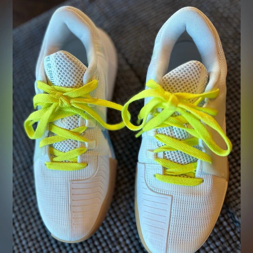 Men’s 6/Women’s 7.5 𝗡𝗜𝗞𝗘 🎾 𝗭𝗼𝗼𝗺 𝗖𝗵𝗮𝗹𝗹𝗲𝗻𝗴𝗲 𝗚𝗣 𝗧𝗲𝗻𝗻𝗶𝘀 𝗦𝗵𝗼𝗲𝘀 - Picture 6 of 14